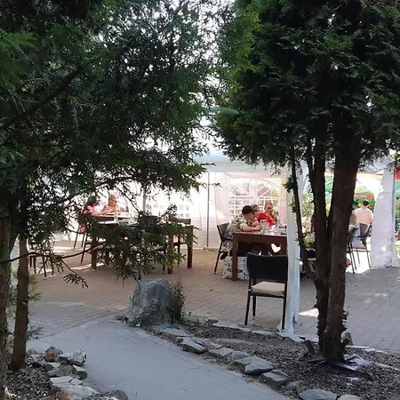 Glamp Natura Kryspinów * Cholerzyn